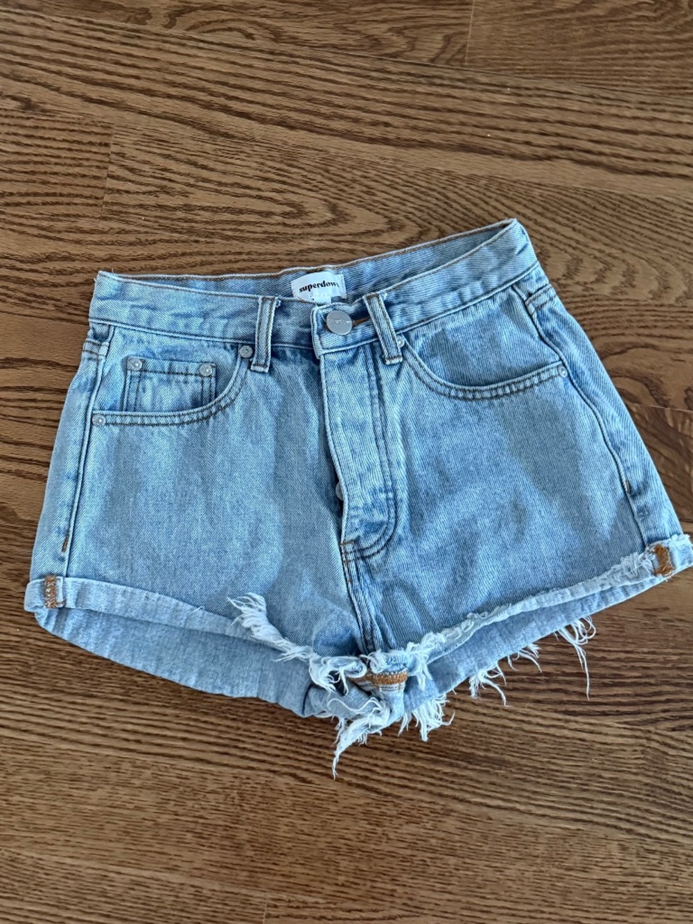 Superdown denim shorts classic raw, frayed hems and light distressing Size 25
